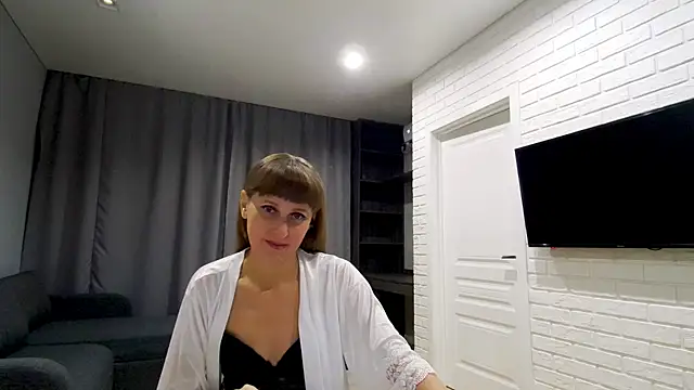 Daniella Lorente online show from July 2026 10:28:02 PM