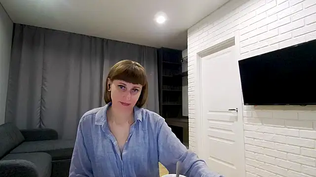 Daniella Lorente online show from May 2026 10:42:01 PM