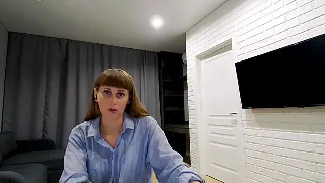 Daniella Lorente online show from July 2026 11:16:01 PM
