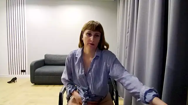 Snapshot of Daniella_Lorente chatting on February 2025 12:06:01 AM Daniella Lorente online show from February 2025 12:06:01 AM