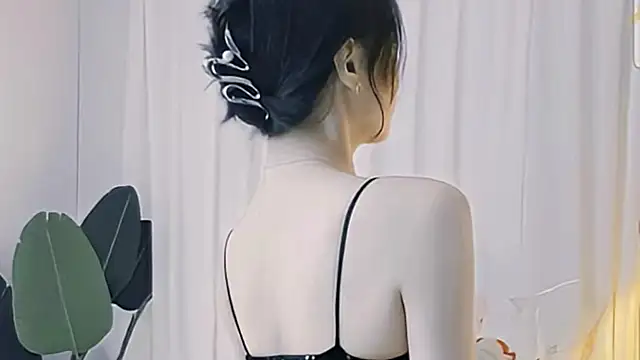 Snapshot of Roseonly_ chatting on June 2026 01:34:01 PM Roseonly online show from June 2026 01:34:01 PM