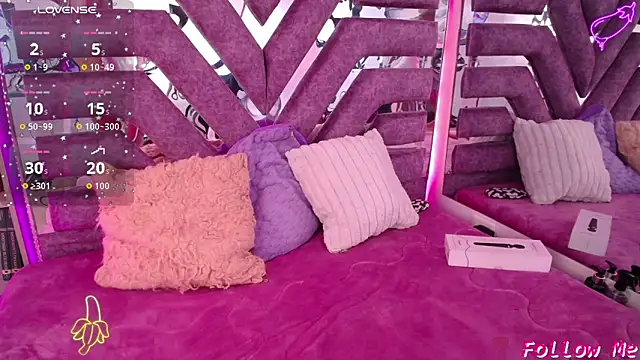 AliceWalker 11 online show from October 2025 08:20:02 PM