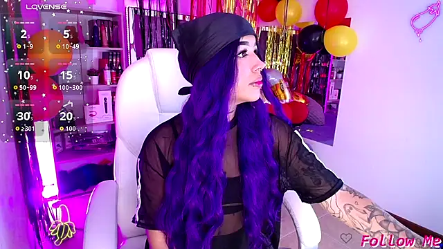 AliceWalker 11 online show from September 2025 08:04:02 PM