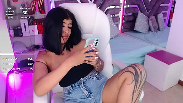 AliceWalker 11 online show from March 2025 11:23:02 PM