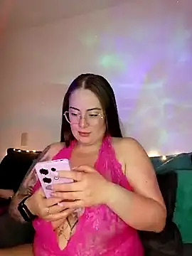 soofy   online show from September 2025 03:02:01 AM