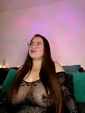 soofy   online show from October 2025 02:54:01 AM