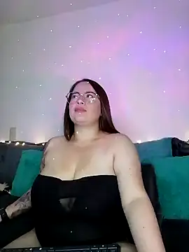 soofy   online show from November 2025 03:10:02 AM