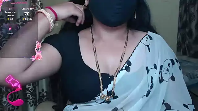 Queen sakshi online show from November 2025 06:52:02 PM