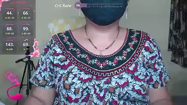 Snapshot of Queen_sakshi chatting on October 2025 06:09:01 PM Queen sakshi online show from October 2025 06:09:01 PM