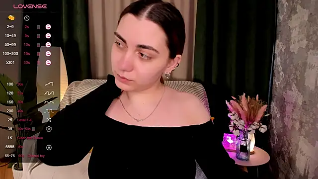 hannacheekss  online show from April 2026 07:45:01 AM