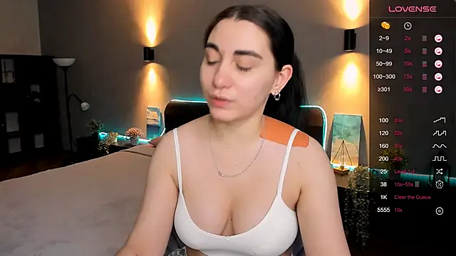 hannacheekss  online show from February 2025 07:44:01 AM