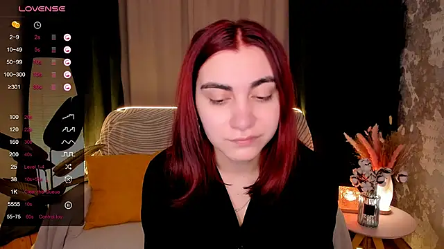 hannacheekss  online show from November 2025 02:01:01 AM