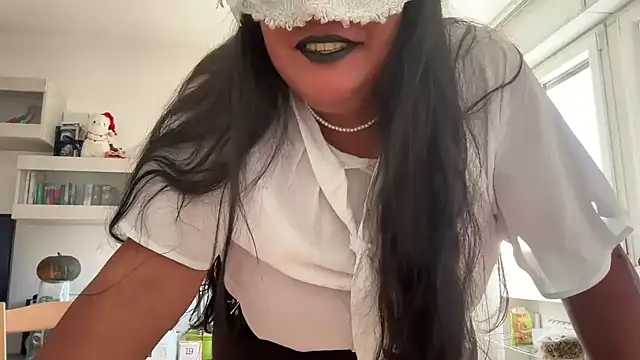 MashaCL online show from October 2025 09:41:02 AM