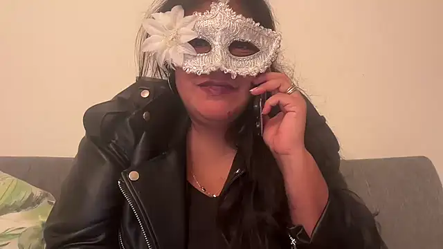 MashaCL online show from November 2025 06:11:01 PM