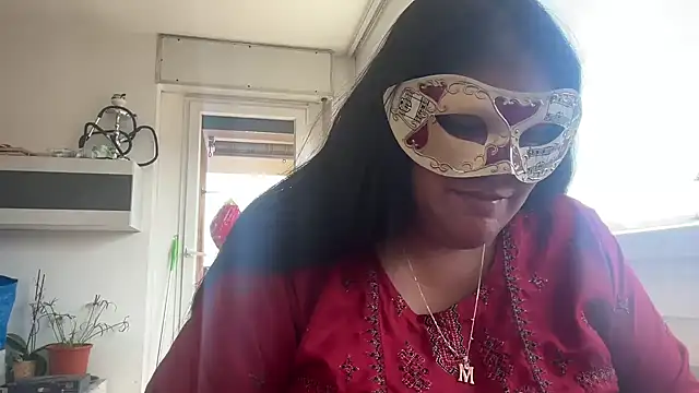 MashaCL online show from November 2025 10:20:01 AM