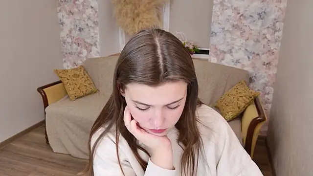 Snapshot of showmeparadise chatting on November 2025 05:50:01 AM showmeparadise online show from November 2025 05:50:01 AM