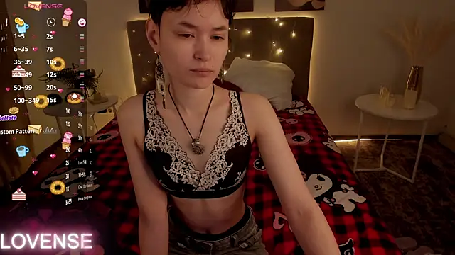 Emily Strikeee online show from April 2026 01:45:01 AM