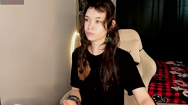 Emily Strikeee online show from March 2026 04:19:01 AM