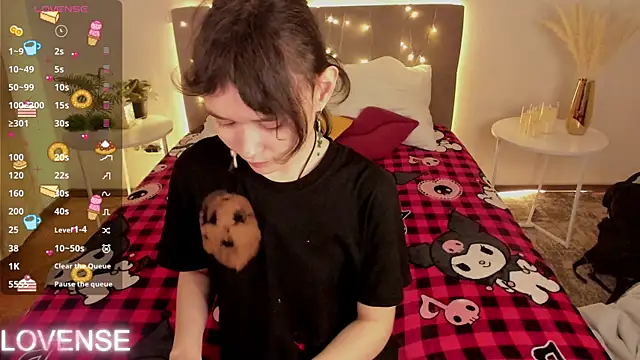 Emily Strikeee online show from April 2026 01:31:02 AM