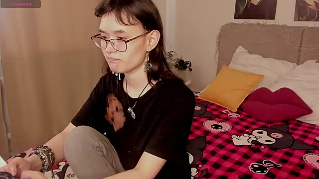 Emily Strikeee online show from March 2026 04:23:02 AM