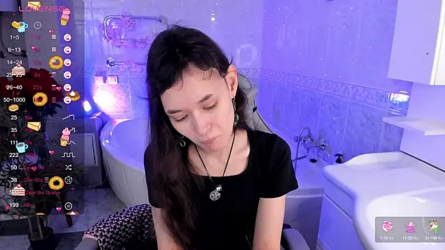 Snapshot of Emily_Strikeee chatting on November 2025 10:03:02 AM Emily Strikeee online show from November 2025 10:03:02 AM