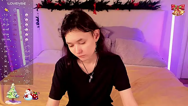 Emily Strikeee online show from December 2025 10:26:01 AM