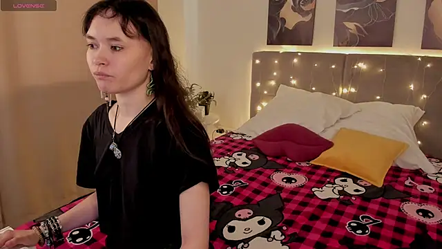 Emily Strikeee online show from May 2026 01:53:01 AM