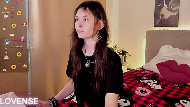 Emily Strikeee online show from February 2026 04:03:01 AM