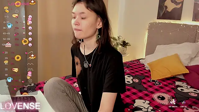 Emily Strikeee online show from March 2026 04:18:01 AM