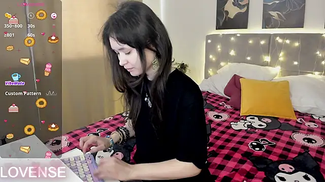 Emily Strikeee online show from April 2026 01:56:01 AM