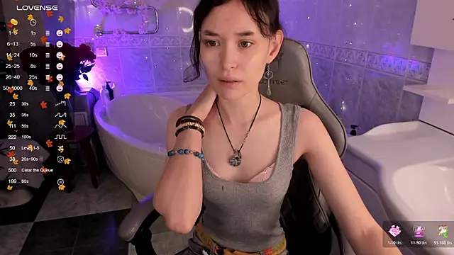 Snapshot of Emily_Strikeee chatting on November 2025 09:57:01 AM Emily Strikeee online show from November 2025 09:57:01 AM