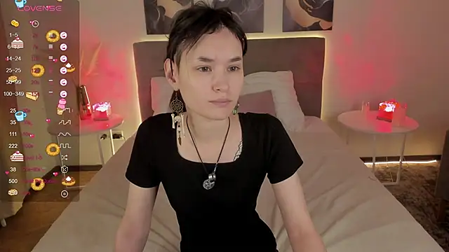 Snapshot of Emily_Strikeee chatting on December 2025 10:28:02 AM Emily Strikeee online show from December 2025 10:28:02 AM