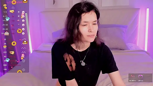 Snapshot of Emily_Strikeee chatting on November 2025 10:14:01 AM Emily Strikeee online show from November 2025 10:14:01 AM