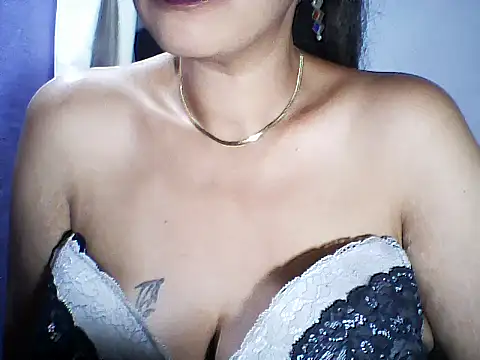 layanah12 online show from November 2025 05:29:02 PM