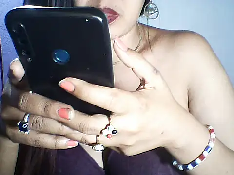 layanah12 online show from February 2026 06:28:01 PM