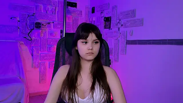 EvaThopson online show from March 2026 01:17:01 PM