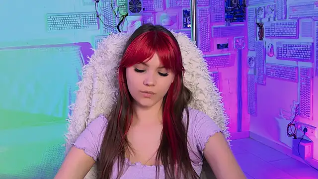 EvaThopson online show from May 2026 12:58:02 PM