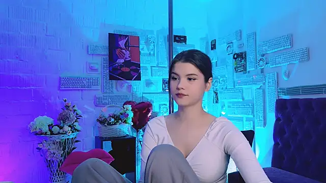 Snapshot of EvaThopson chatting on February 2025 03:27:01 PM EvaThopson online show from February 2025 03:27:01 PM