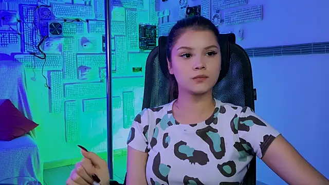 Snapshot of EvaThopson chatting on November 2025 10:29:02 AM EvaThopson online show from November 2025 10:29:02 AM