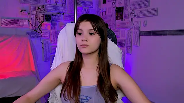 EvaThopson online show from February 2026 06:57:02 AM