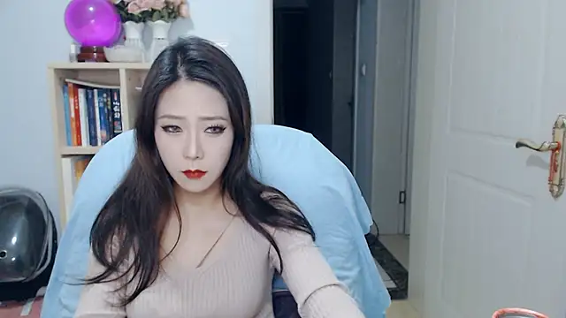 SuSushi728 online show from April 2026 05:19:01 PM