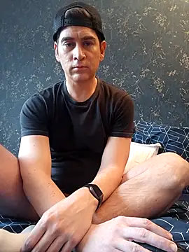 ElyasMatt online show from February 2026 03:01:01 PM