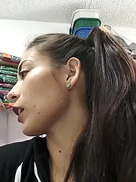 Tefannyy  online show from September 2025 03:52:02 PM