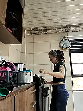 Tefannyy  online show from February 2026 01:12:01 PM