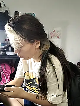 Tefannyy  online show from March 2026 01:38:01 PM