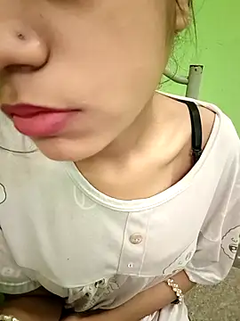 EACH 555 online show from December 2025 04:46:02 AM