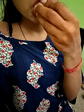 EACH 555 online show from December 2025 08:04:02 PM