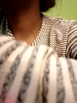 EACH 555 online show from November 2025 02:39:02 PM