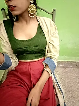 EACH 555 online show from November 2025 05:57:01 PM