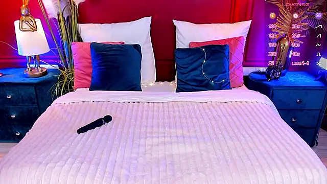 GiaCale online show from March 2026 06:25:01 AM